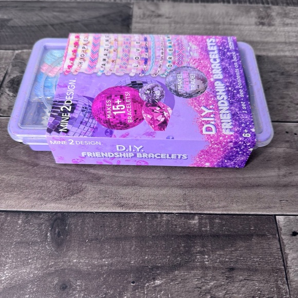 Mine 2 Design D.I.Y. Friendship Bracelet Making Kit - Picture 7 of 12